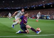 Roberto could be preferred for his defensive solidity